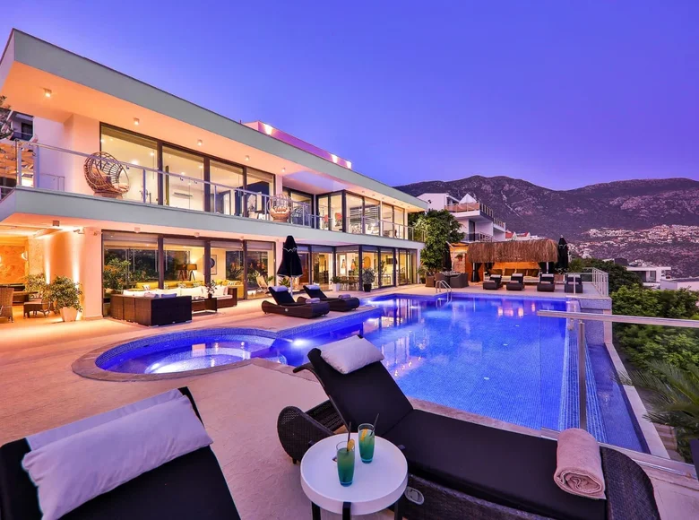 6 bedroom villa 400 m² Kalkan, Turkey