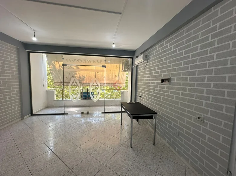 Propiedad comercial 80 m² en Bashkia Vlore, Albania