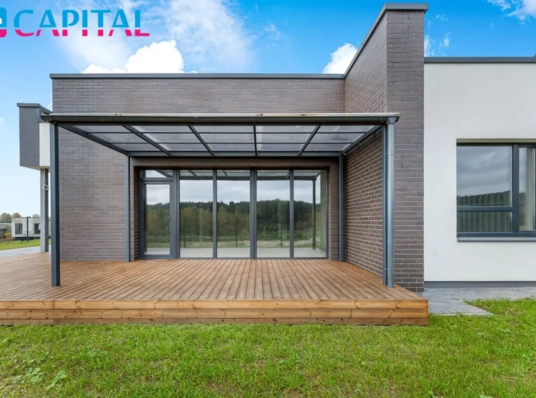 House 108 m² Pikutiskes, Lithuania