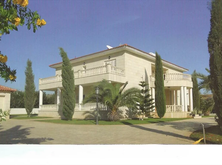 Villa 450 m² Koinoteta Pyrgou Lemesou, Chypre