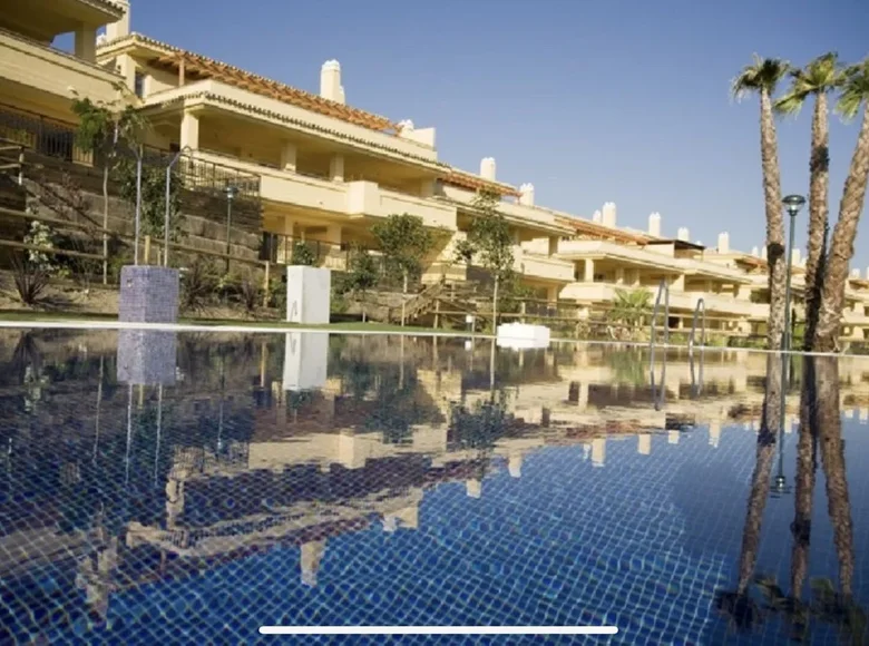 Mieszkanie 3 pokoi 265 m² Marbella, Hiszpania