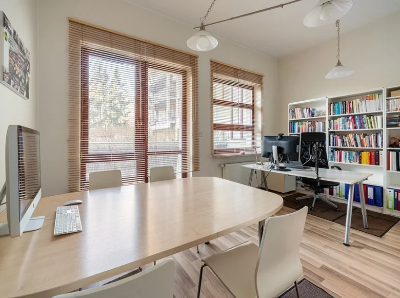 Коммерческое помещение 3 комнаты 60 м² в Варшаве, Польша