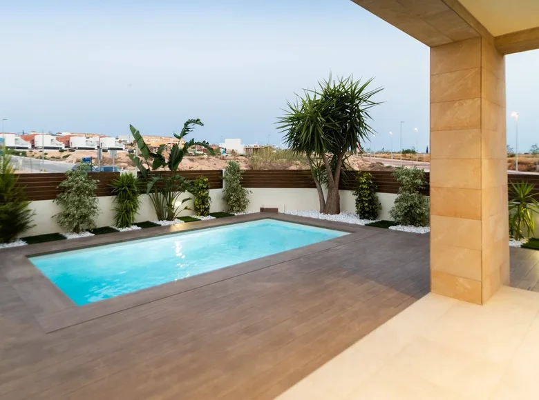 Villa de tres dormitorios 167 m² Benijófar, Španjolska