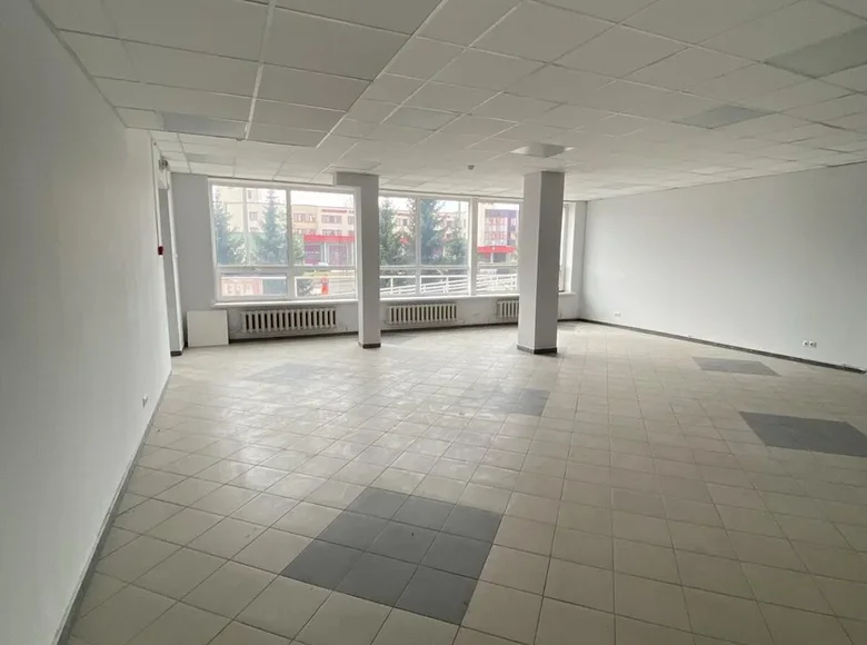 Tienda 133 m² en Minsk, Belarús