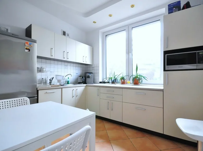 Дом 7 комнат 250 м² в Варшаве, Польша