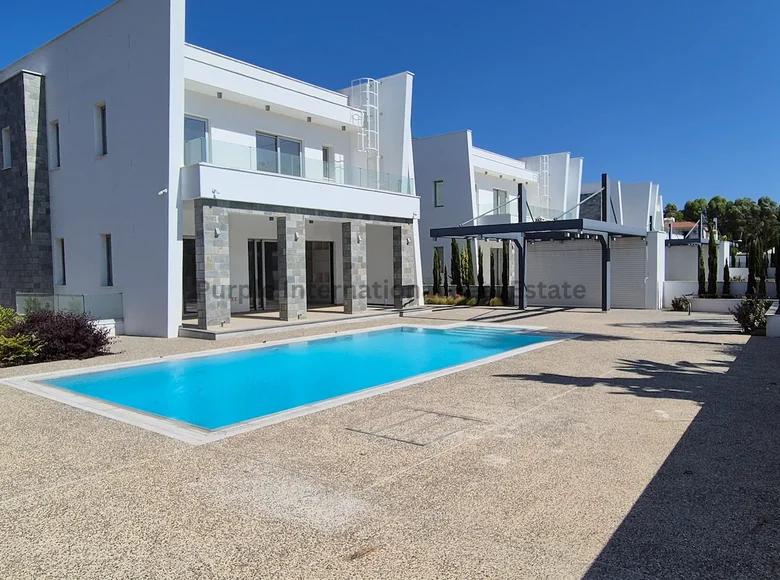 5 bedroom villa 436 m² Paralimni, Cyprus