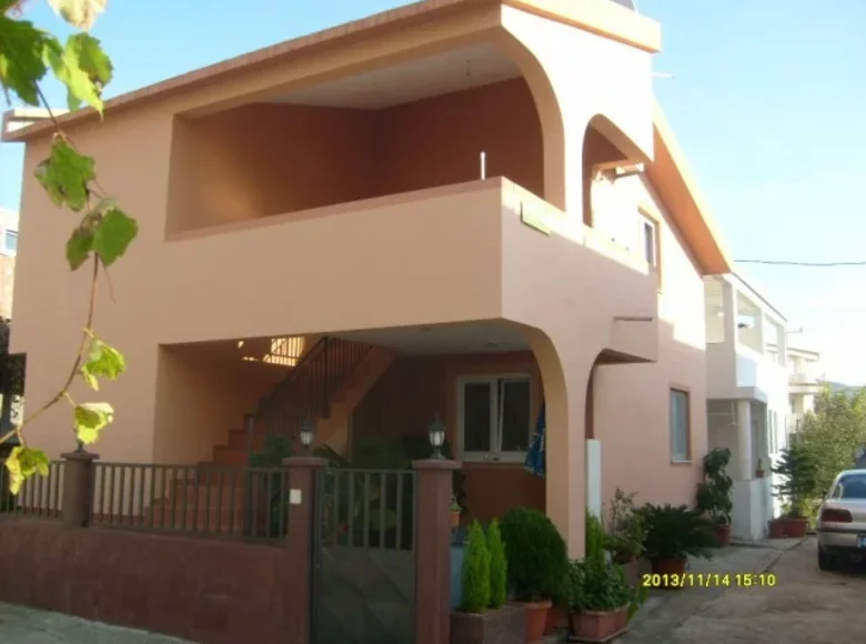4 bedroom house 100 m² Bar, Montenegro