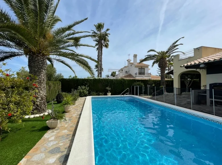 villa de 3 chambres 235 m² Orihuela, Espagne