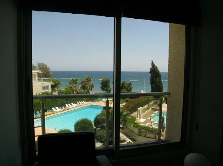 Mieszkanie 2 pokoi 73 m² Limassol, Cypr