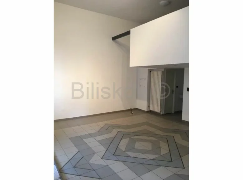 Tienda 63 m² en Grad Supetar, Croacia