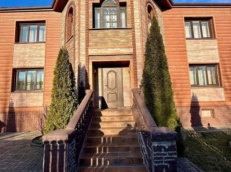 Cottage 285 m² Baranavichy, Belarus