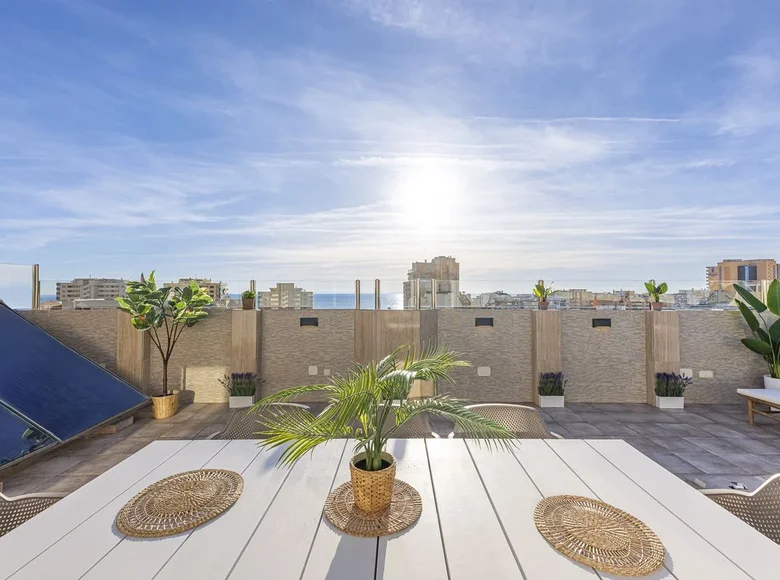 Apartamento 3 habitaciones 134 m² Fuengirola, Španjolska