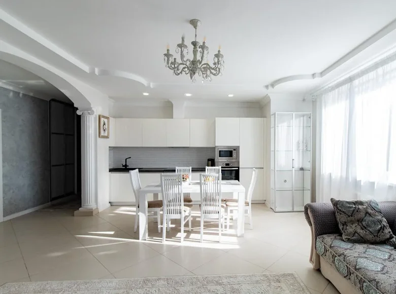 Wohnung 2 zimmer 58 m² Minsk, Belarus