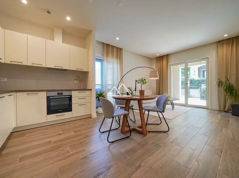 2 bedroom apartment 74 m² Radovici, Montenegro