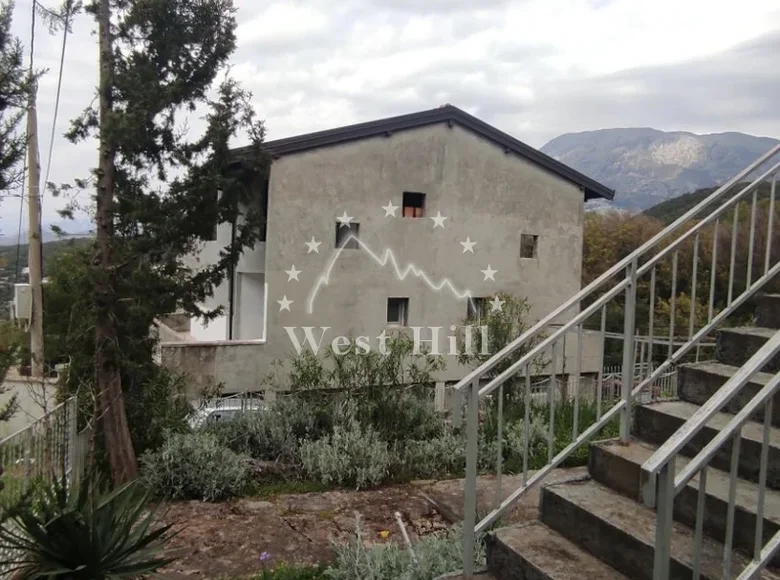 5 room house 222 m² Kunje, Montenegro