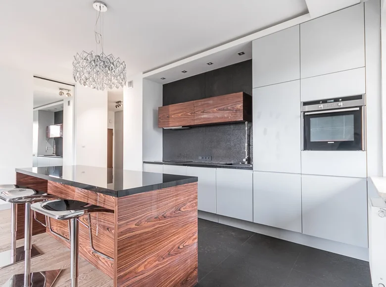 Квартира 3 комнаты 100 м² в Варшаве, Польша