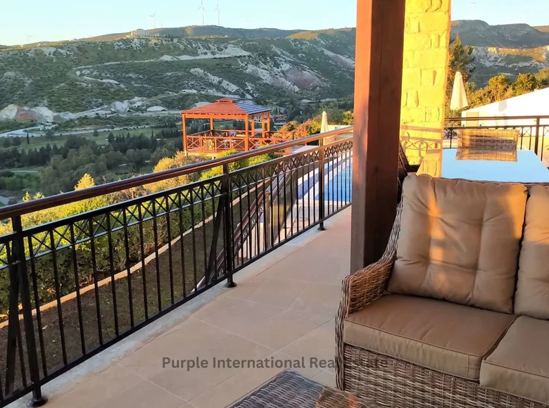 Willa 4 pokoi 285 m² Kouklia, Cypr