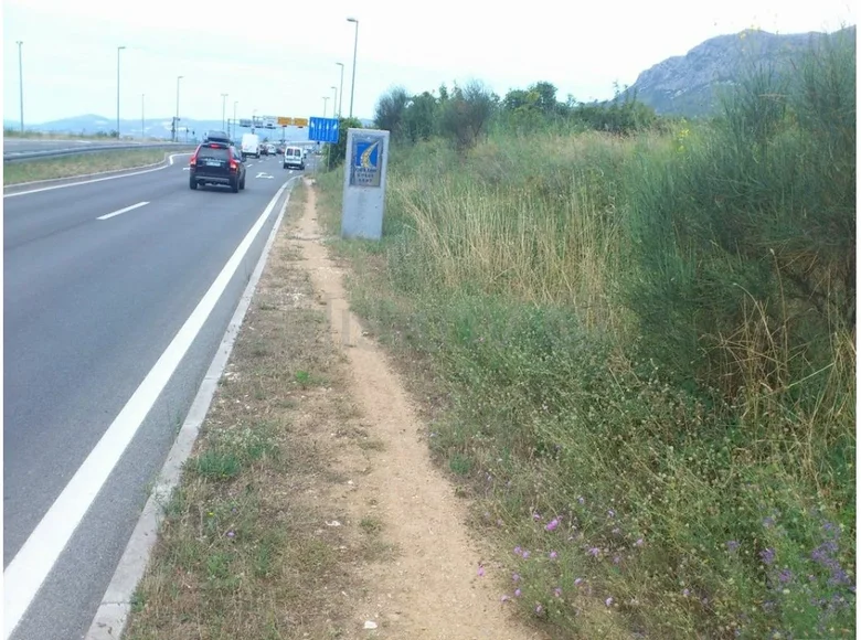 Atterrir 2 104 m² Kastel Sucurac, Croatie