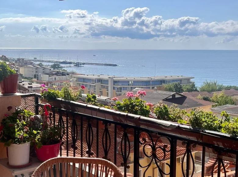 Квартира 3 комнаты 124 м² Святой Влас, Болгария