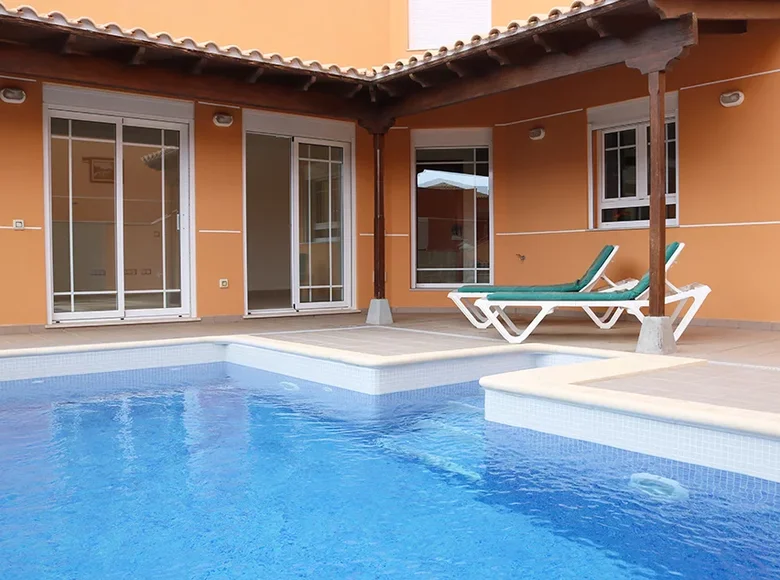 4 bedroom house 393 m² Canary Islands, Spain