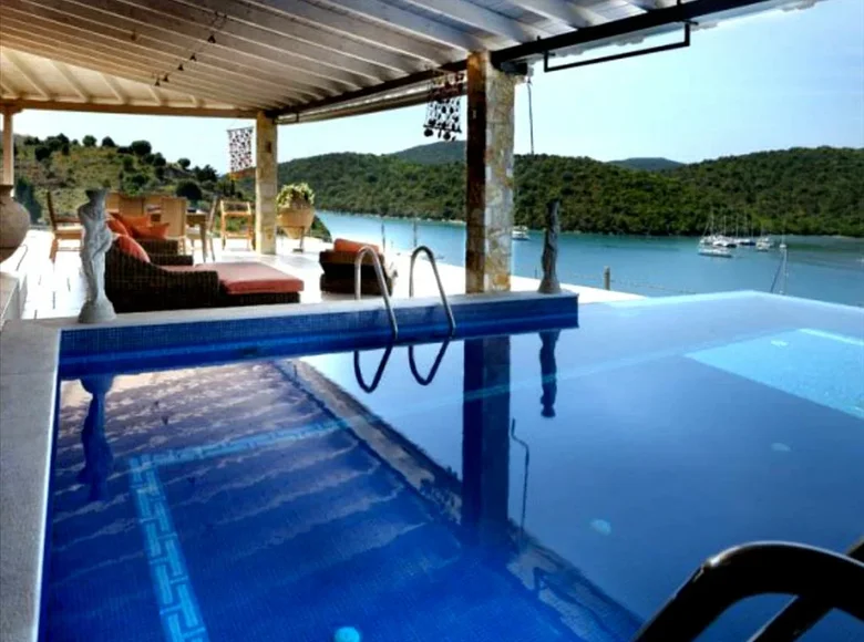 7-Schlafzimmer-Villa 300 m² Sivota, Griechenland
