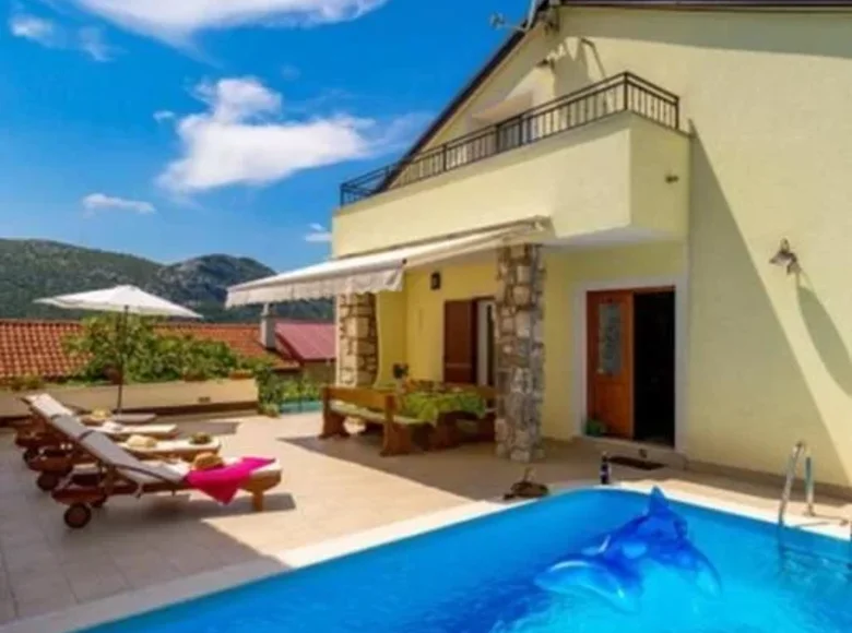 4 bedroom Villa 200 m² Grad Novi Vinodolski, Croatia