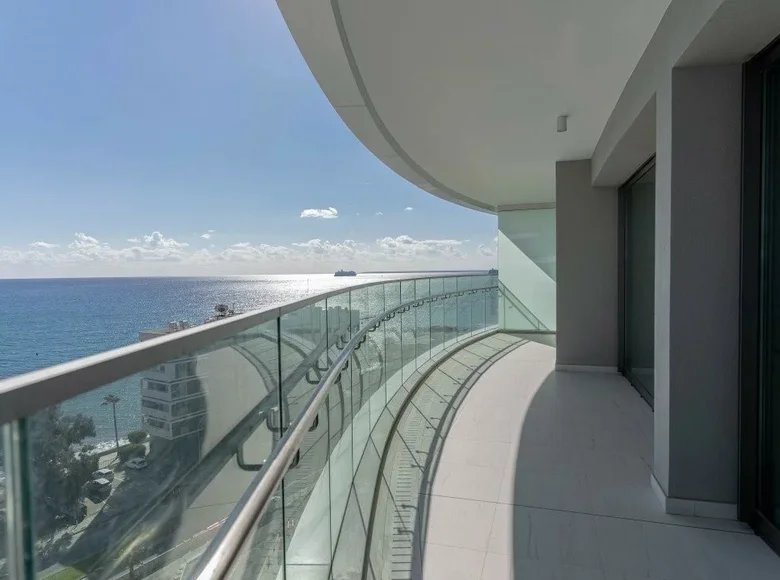 Penthouse 5 bedrooms 212 m² Germasogeia, Cyprus