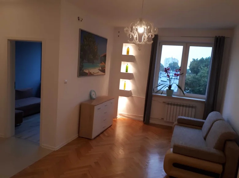 Mieszkanie 2 pokoi 38 m² w Warszawa, Polska