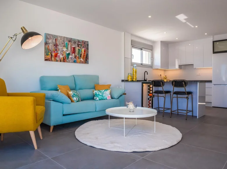 Дом 4 комнаты  Лос-Алькасарес, Испания