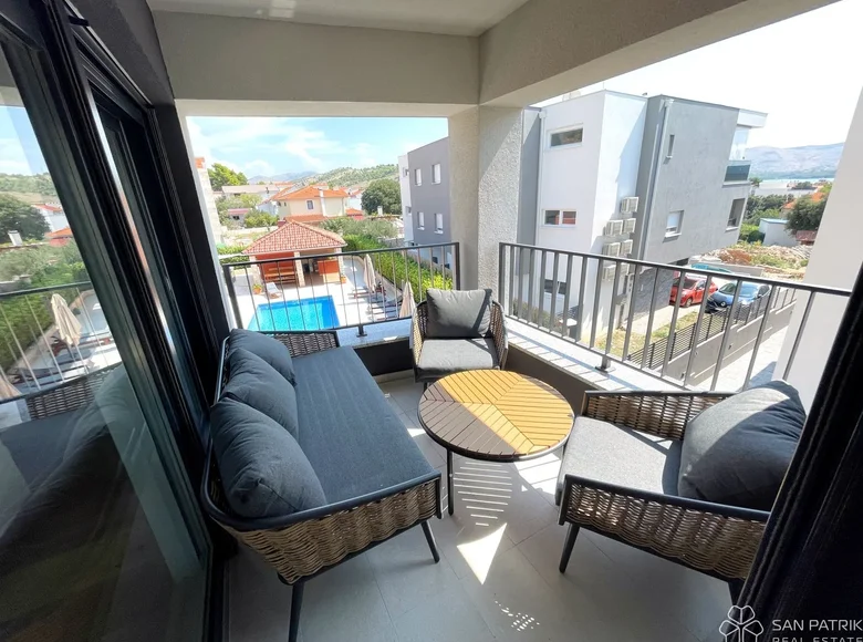 Mieszkanie 2 pokoi 57 m² Sibenik Knin County, Chorwacja