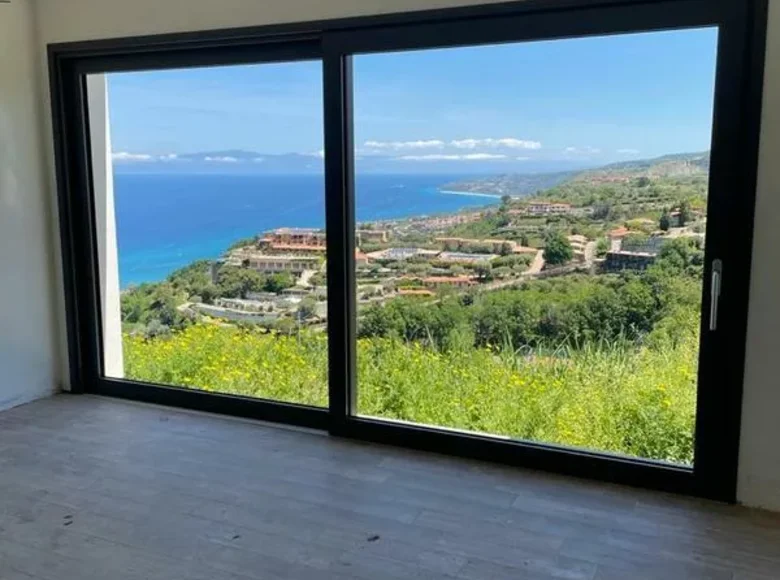 Villa mit 2 Schlafzimmern 80 m² Tropea, Italien