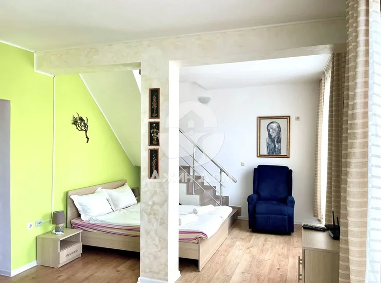 Mieszkanie 2 pokoi 83 m² Pomorie, Bułgaria