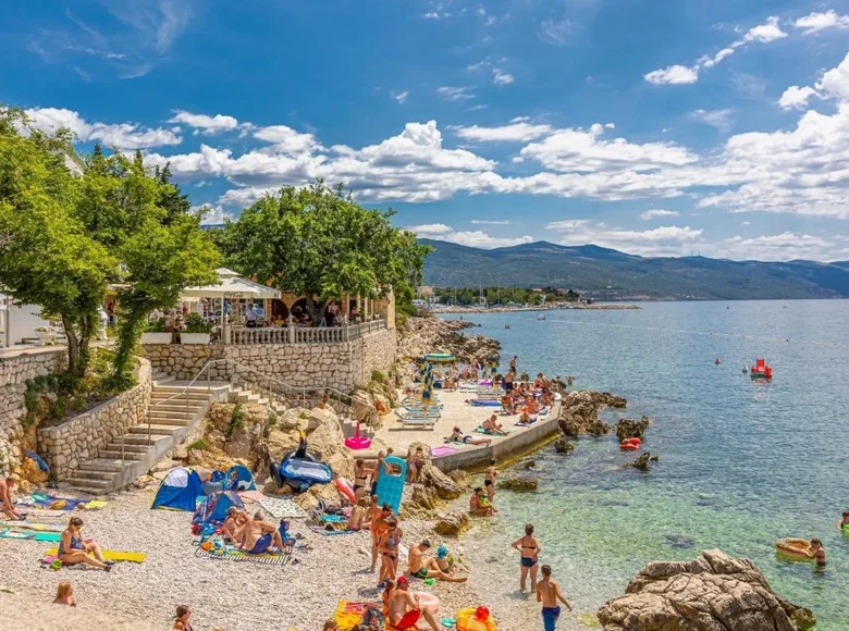 House 19 bedrooms 650 m² Grad Novi Vinodolski, Croatia