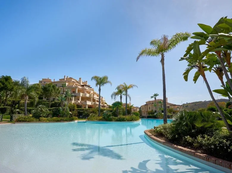 4 bedroom apartment 414 m² Benahavis, Spain