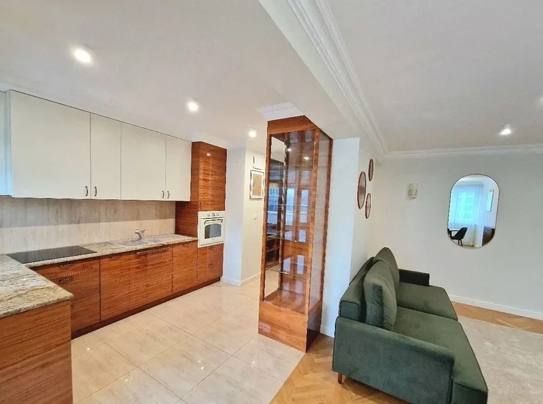 3 room apartment 79 m² in Warsaw, Poland