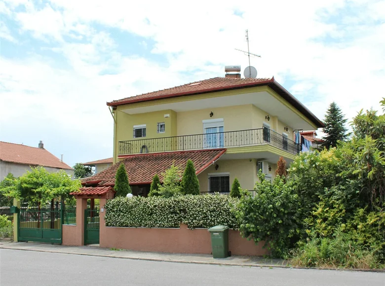 Villa de 4 dormitorios 274 m² Peristasi, Grecia