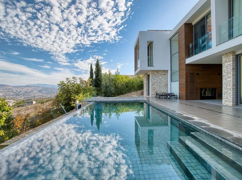 4 bedroom house 265 m² Tsada, Cyprus