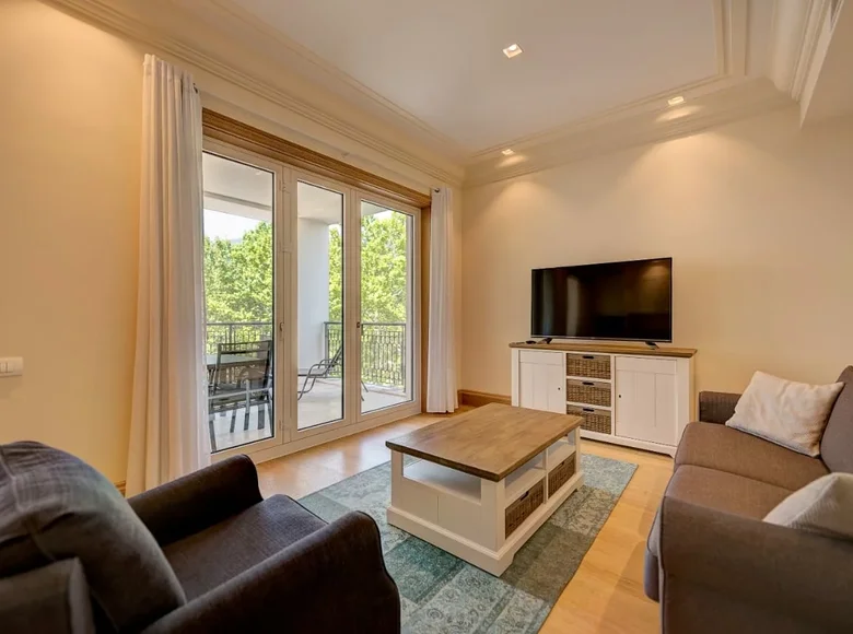 1 bedroom apartment 77 m² Tivat, Montenegro