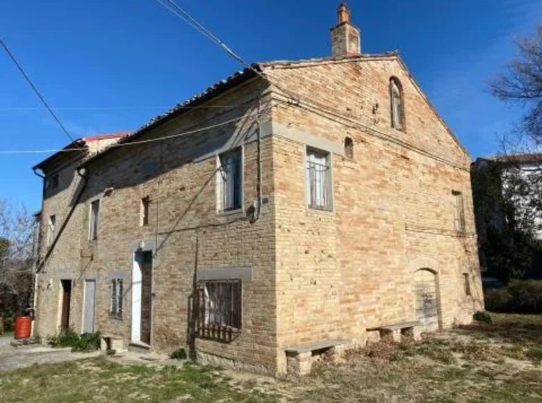 Dom 12 pokojów 500 m² Falerone, Włochy