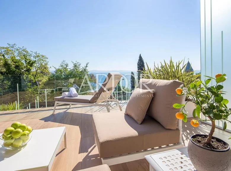 2 bedroom apartment 119 m² Grad Opatija, Croatia