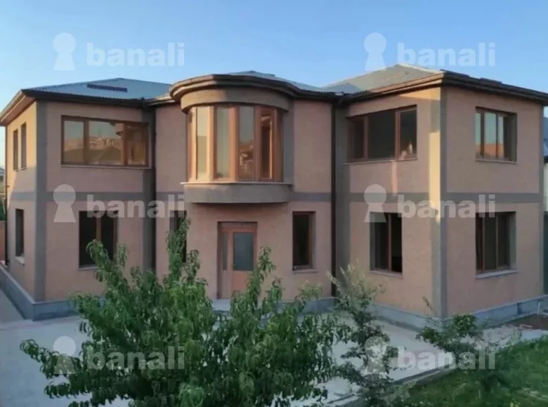 4 bedroom Mansion 315 m² Yerevan, Armenia