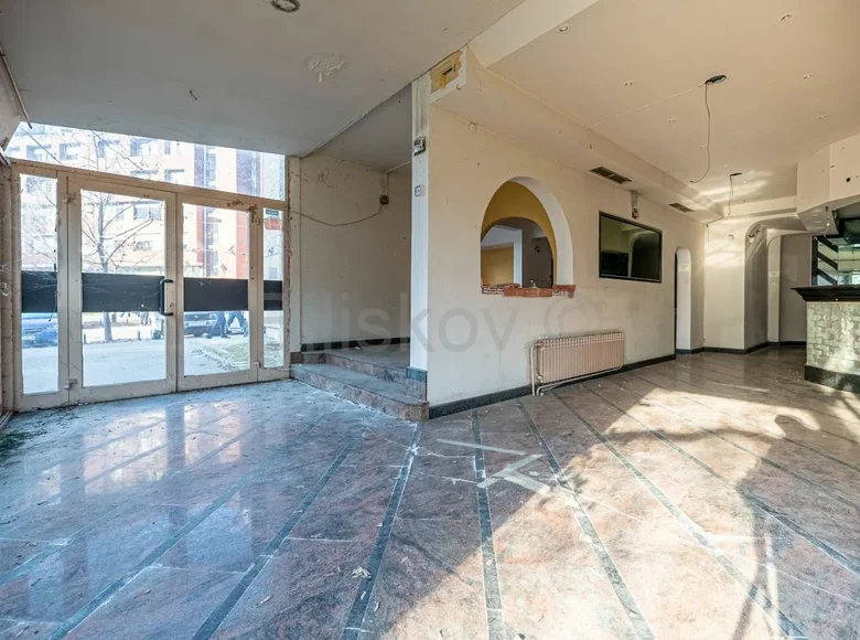 Tienda 166 m² en Zagreb, Croacia