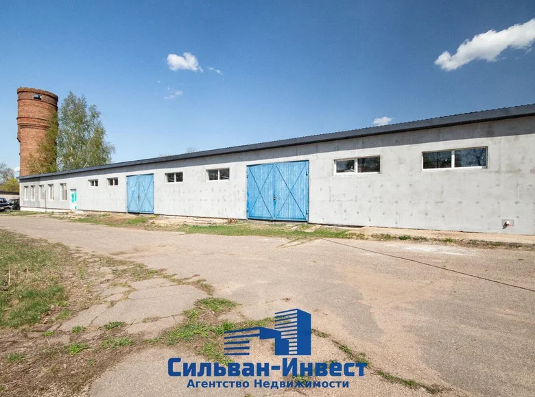 Almacén 416 m² en Cervien, Belarús