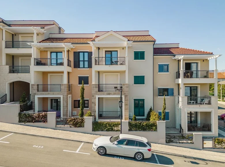 Квартира 1 спальня 59 м² Радовичи, Черногория