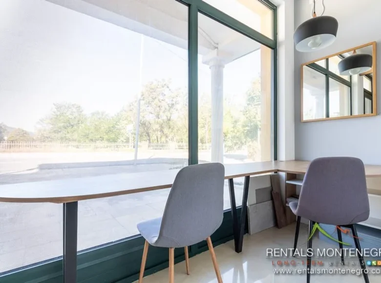 Long term rental office space in Tivat – 850€ with private parking Ref. DON018