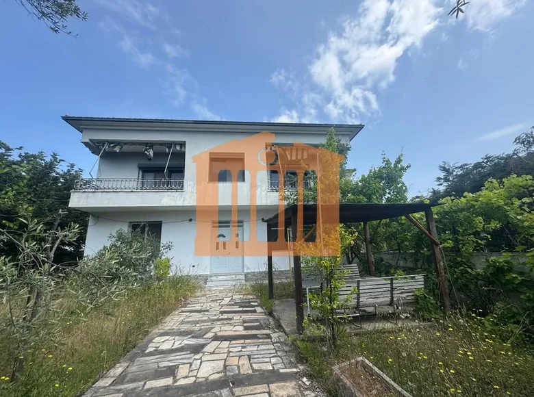 4 bedroom Villa 327 m² Bashkia Durres, Albania