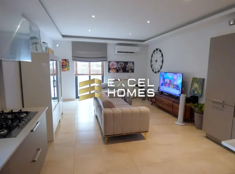 Пентхаус 2 спальни  Xemxija, Мальта