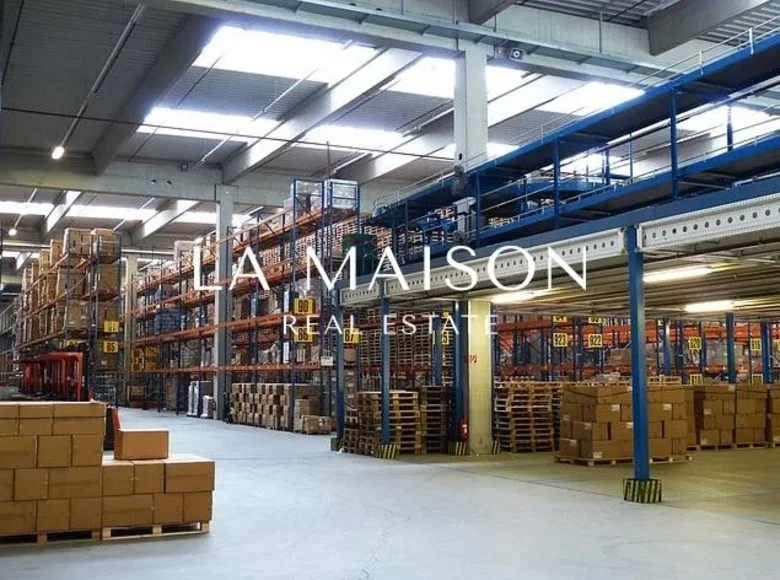 Almacén 1 500 m² en Nisou, Chipre