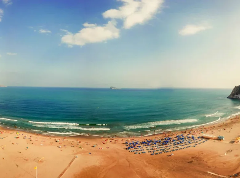 Mieszkanie 3 pokoi 197 m² Benidorm, Hiszpania