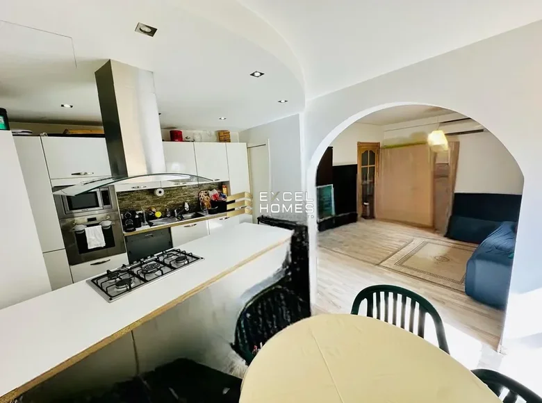 Wohnung 3 Schlafzimmer  Saint Julians, Malta